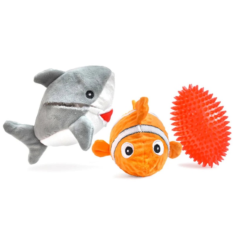 PATCHWORK PET | Prickles Great White with Fish 6″